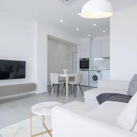 Limnaria 134 Seaview Modern Flat * Paphos